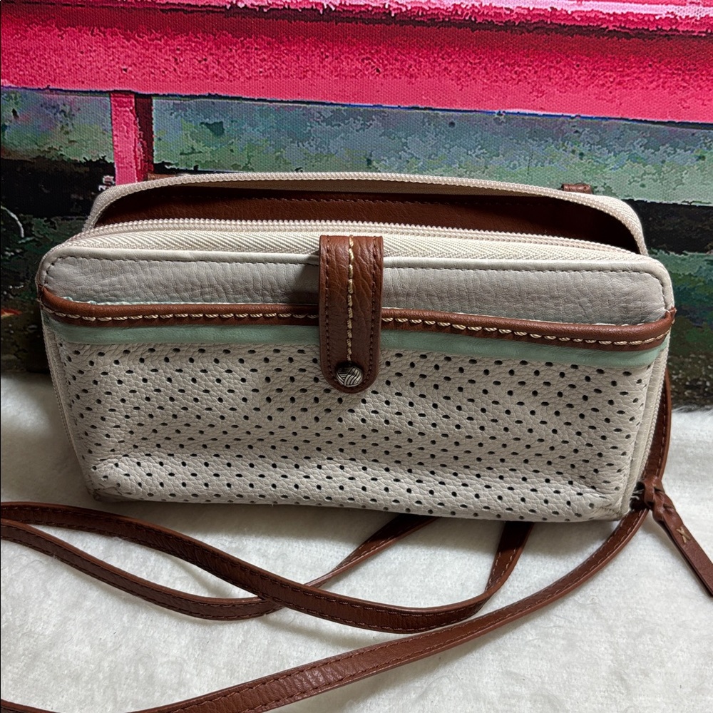 THE SAK Leather Crossbody Wallet Ivory Zip Phone/Cards/Change/Bills New